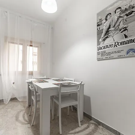 Vacanze Romane - Metro Teano & Wi-fi Apartment *